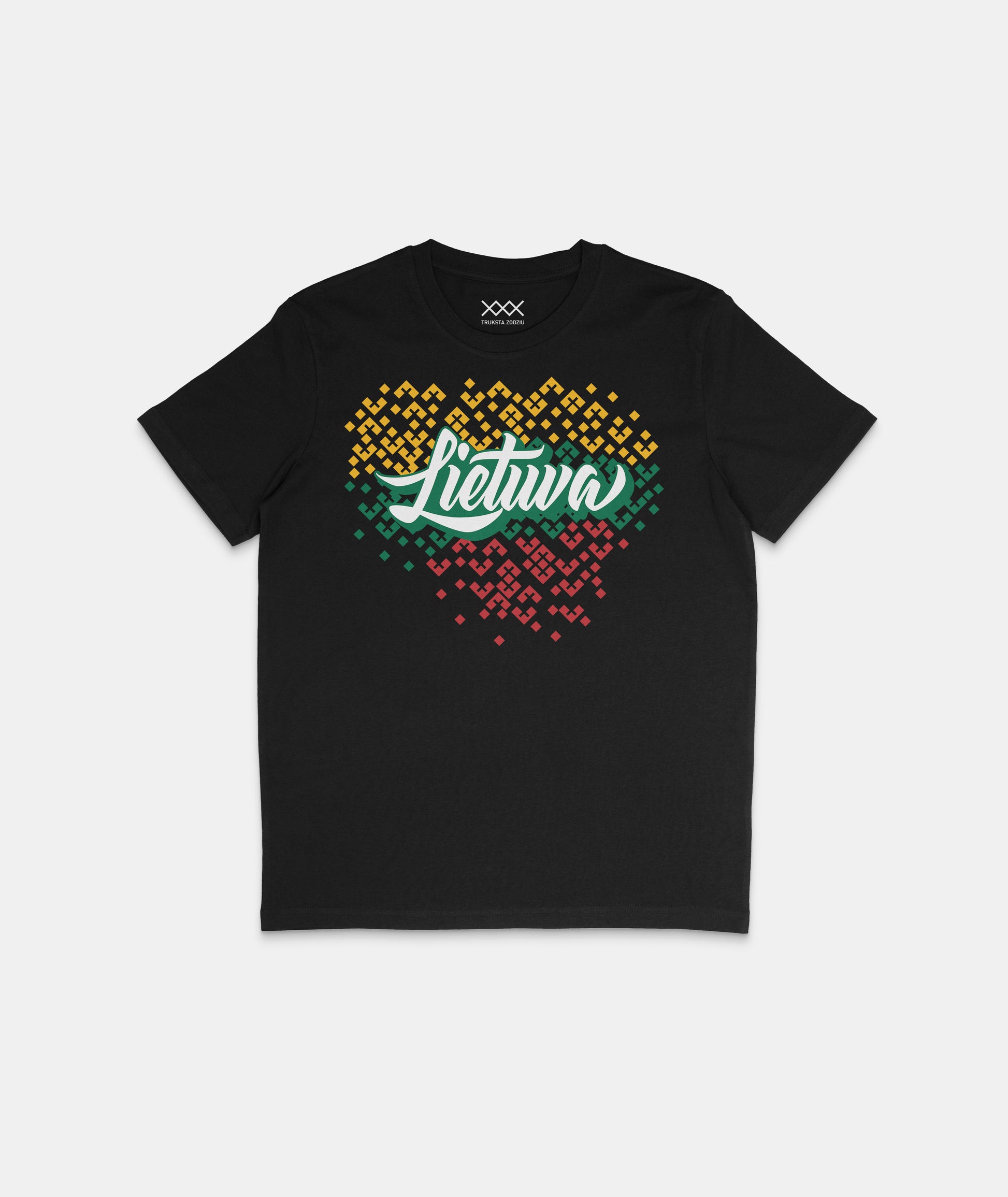 Patriotiški juodi marškinėliai internetu su ryškiu „Lietuva“ užrašu ir žemėlapio kontūru iš kvadratėlių trispalvės spalvomis