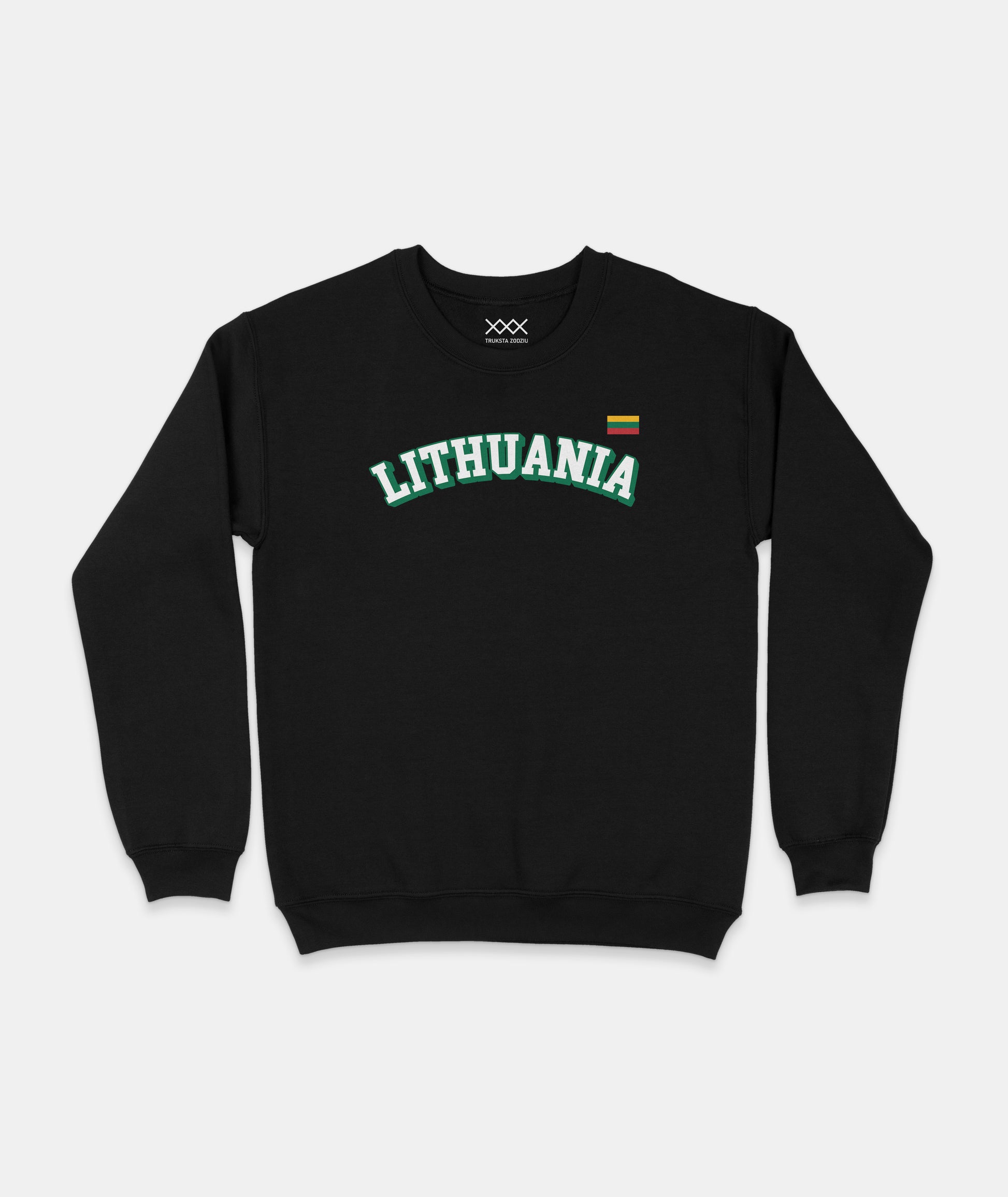 Juodas lietuviškos atributikos džemperis su maža Lietuvos trispalve ir baltos spalvos užrašu „LITHUANIA“ žaliame kontūre