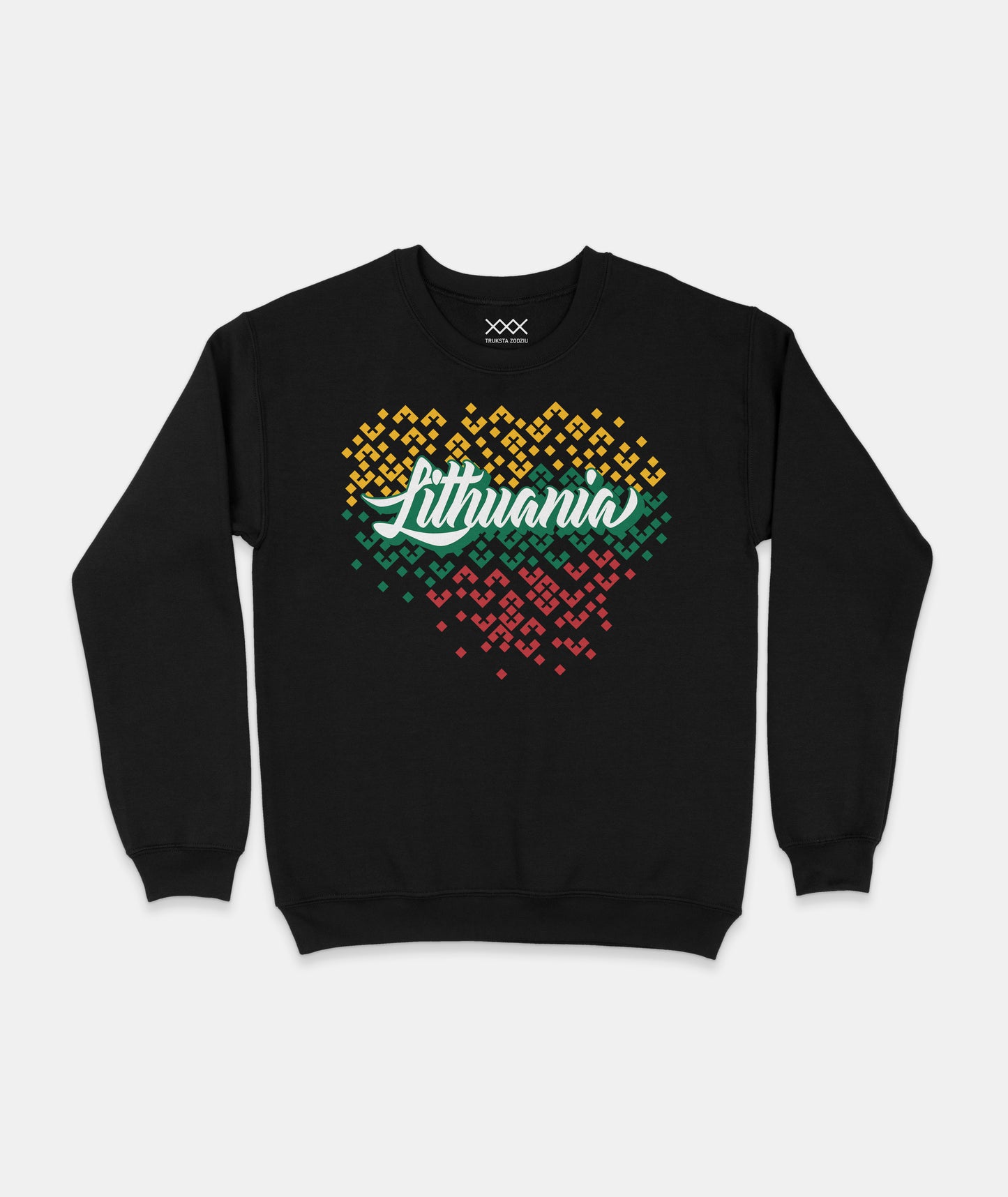 Juodas džemperis su spalvotu Lietuvos žemėlapio kontūru ir užrašu „Lithuania“ – modernus tautinis dizainas rudens sezonui.